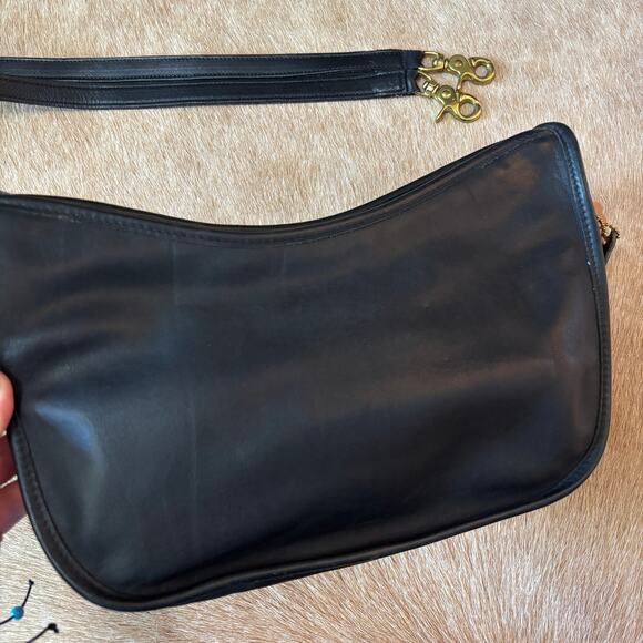 Vintage Coach Swinger - Picture 3 of 11